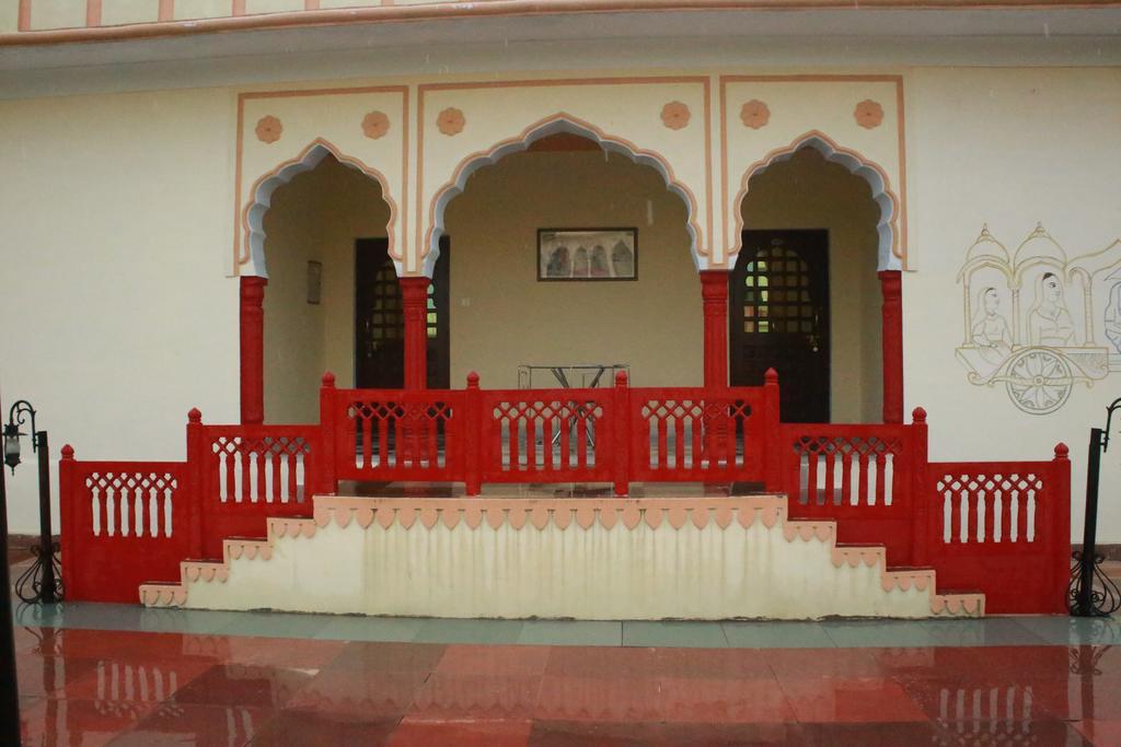 V Resorts Rajmahal 奥拉奇哈 外观 照片